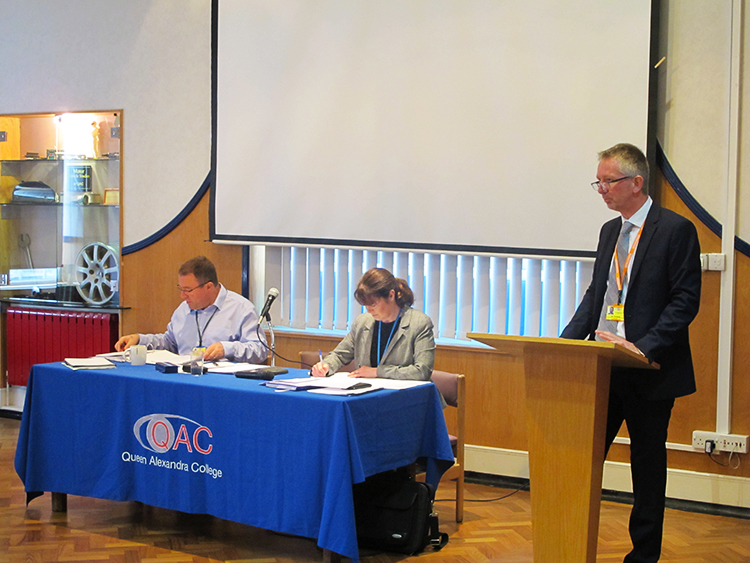 Vice Chair of Governors Ian Richards speaks to all in attendance at QAC's AGM